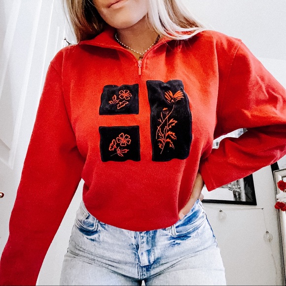 Red sweater - Picture 2 of 5